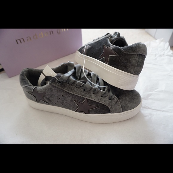 Last 1 💘❤️ MADDEN GIRL VELVET SNEAKER 8 - Picture 5 of 6